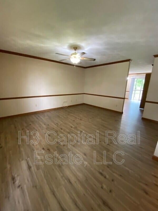 Foto del edificio - 100 Southgate Dr