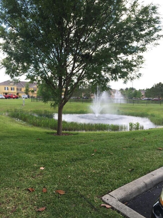 Foto del edificio - Inviting 2 story 3 bd 2.5 bath townhouse l...