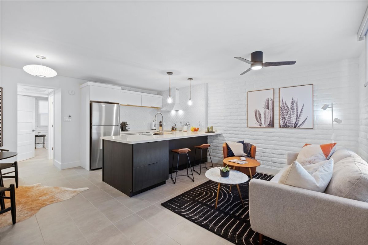 Arcadia Lite Mid Century Renovated Furnished Rental - 3737 E Turney Ave