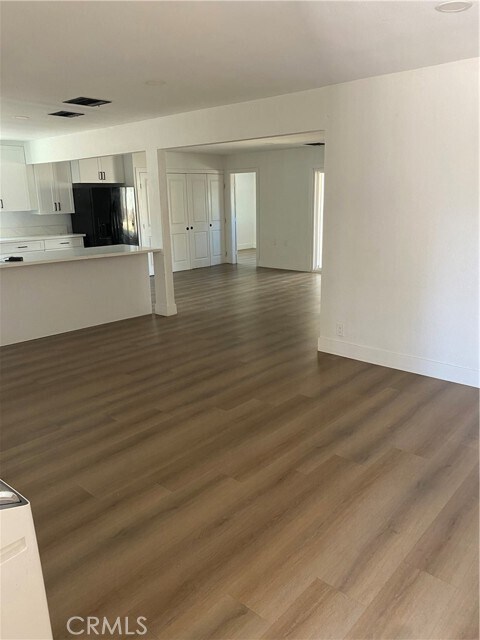 Foto del edificio - 1598 W 7th St