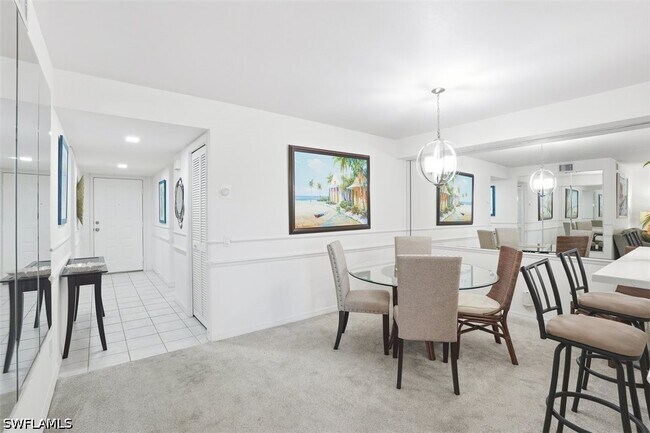 Foto del edificio - 7320 Glenmoor Ln