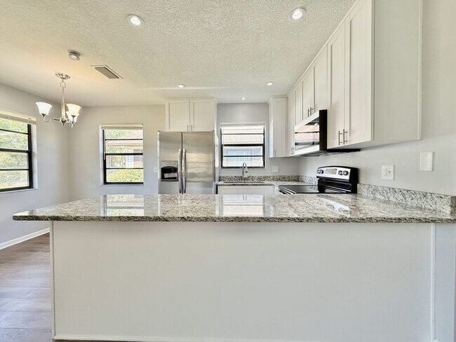 Foto del edificio - 4967 91st Ave