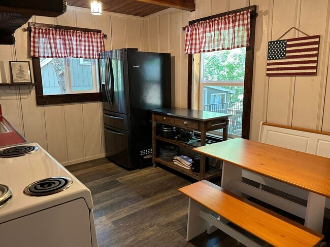 Foto del edificio - 23136 Oak View Dr
