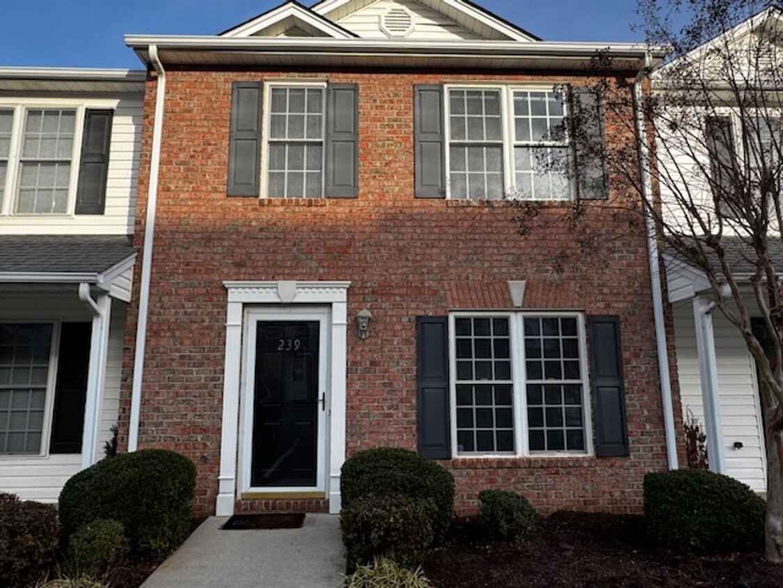 Primary Photo - Wyndhurst Neighborhood with Finished Basement