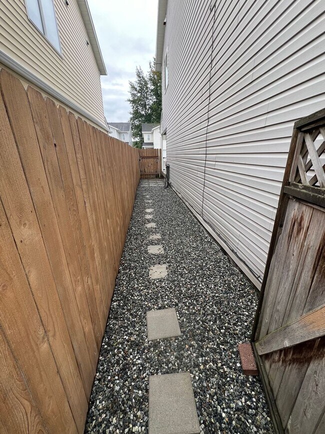 Building Photo - 5603 Alora Loop