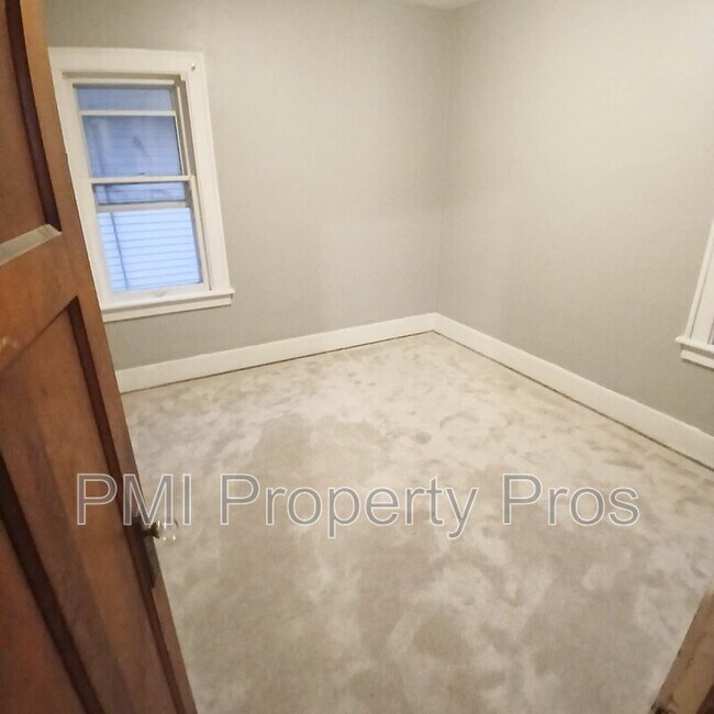 Foto del edificio - 2606 N 50th St