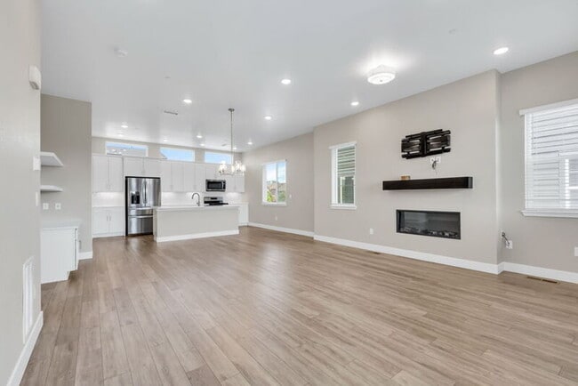 Building Photo - 1555 W 67th Ave
