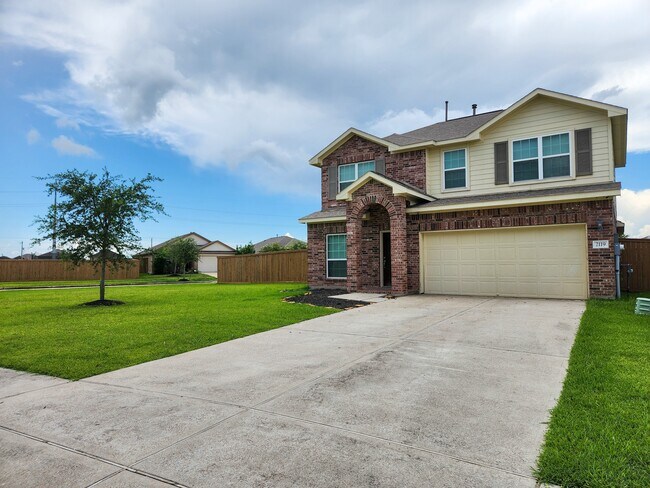 Building Photo - 2119 Del Mar Dr