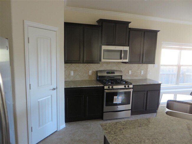Building Photo - 1220 Gaviota Ln