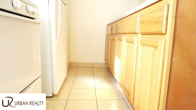 Foto del edificio - 7201 Ridge Blvd