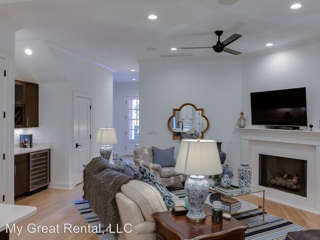 Foto del edificio - 3 br, 3.5 bath House - 116 Toulouse St