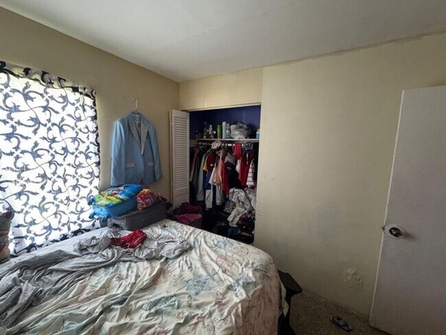 Foto del edificio - 6110 SW 16th St