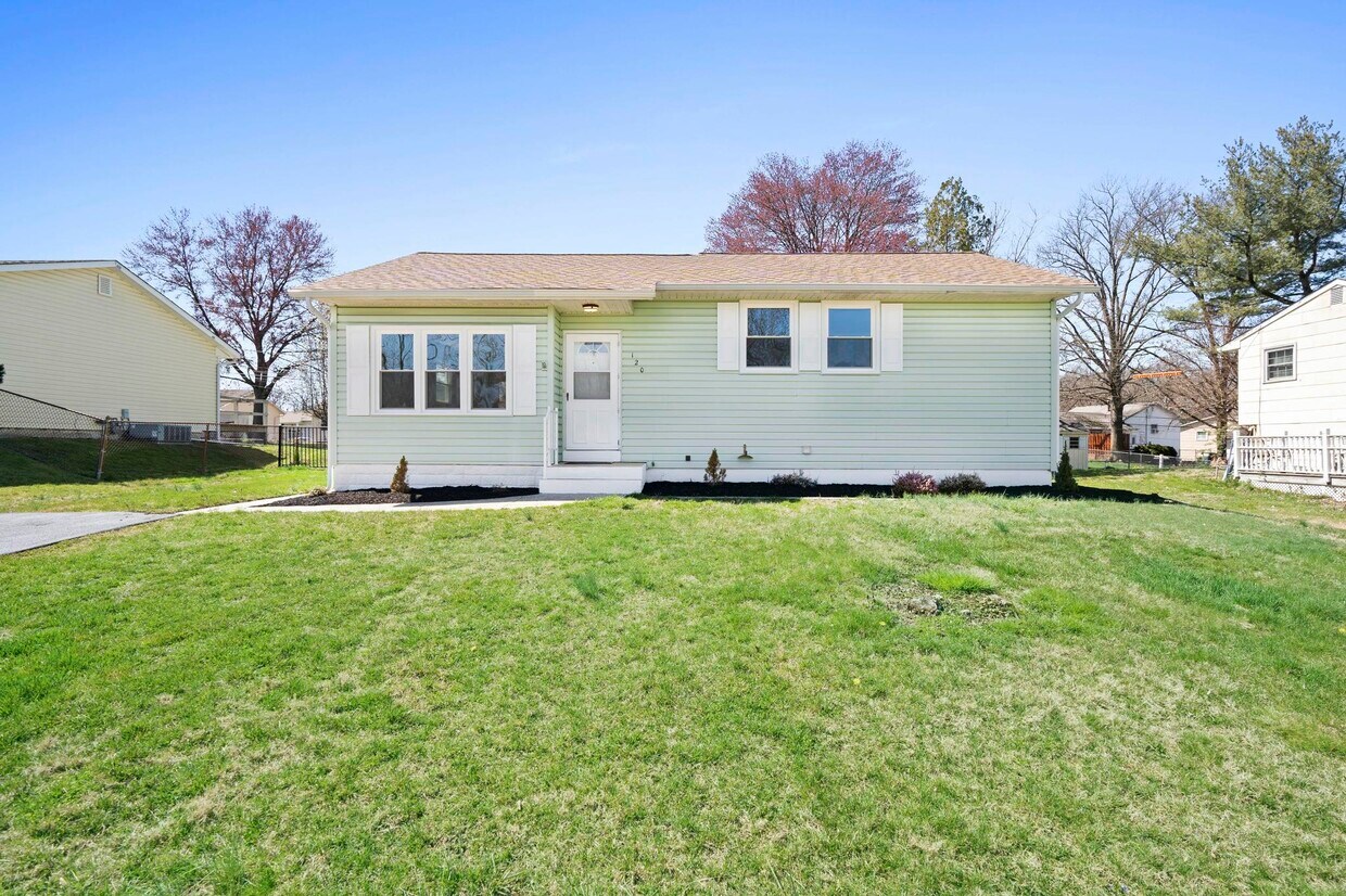 120 Rolling Dr, Newark, DE 19713 House Rental in Newark, DE