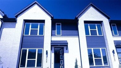 Building Photo - 2558 Campden Mews