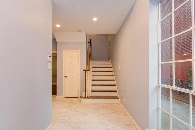 Foto del edificio - 4217 Gibson St