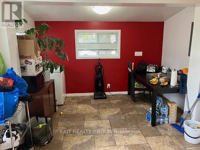 Building Photo - 27 Grove St