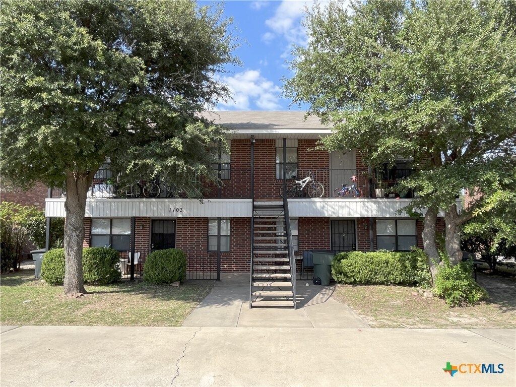 Foto principal - 1103 Circle M Dr