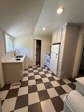 Building Photo - 153 200 S