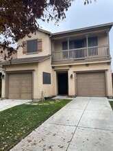 Building Photo - 1542 Hearthsong Dr