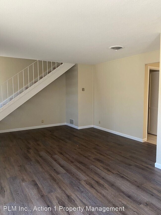 Building Photo - 2 br, 1.5 bath House - 3956 Lake TahoeTerrace