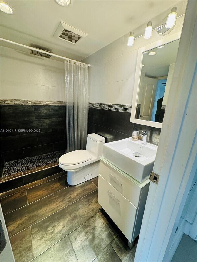 Foto del edificio - 4717 NW 7th St