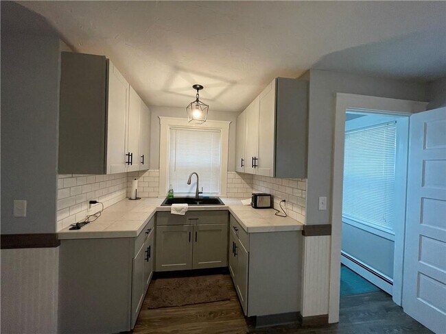 Foto del edificio - 71 Mt Pleasant View Ave