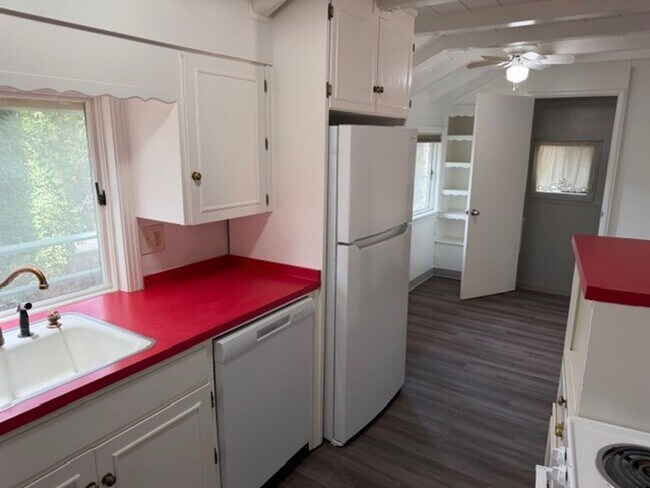 Foto del edificio - Charming 3-Bedroom Home in the Heart of Twain Harte