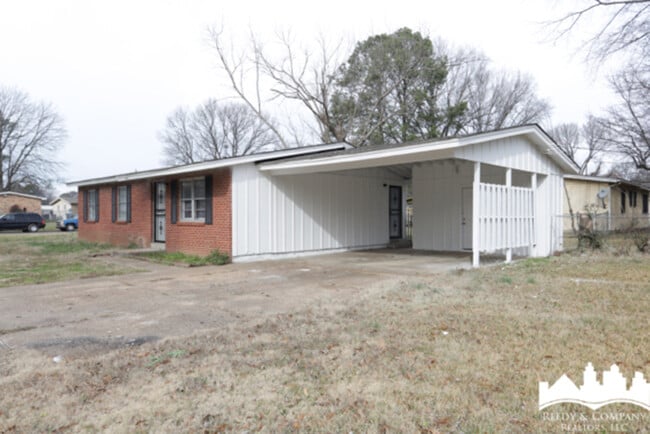 Building Photo - 2974 Croley Dr
