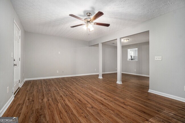 Foto del edificio - 3788 Waldrop Ln