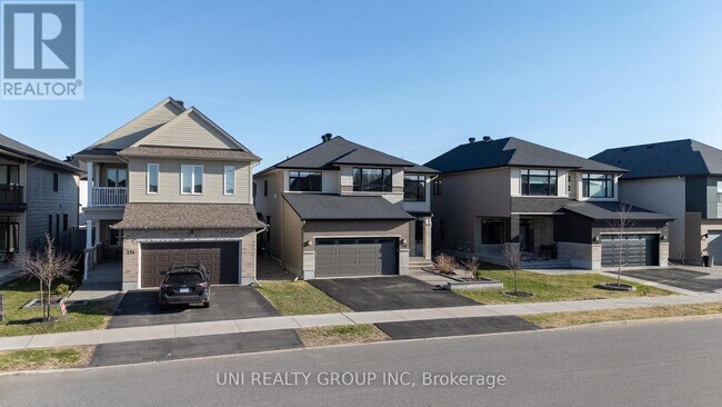 Building Photo - 172 Cambie Rd
