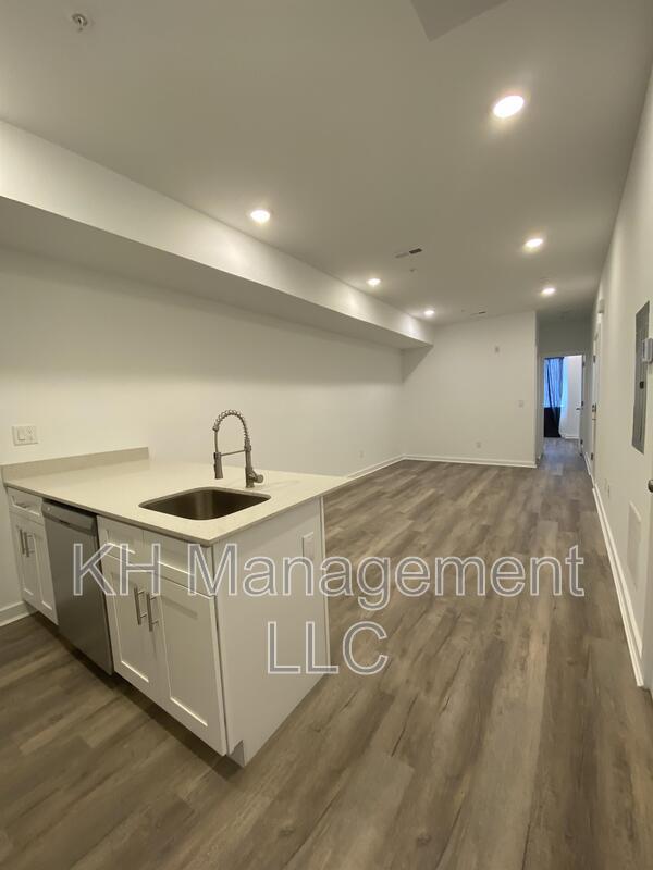 Photo - 667 N 52nd St Apartment