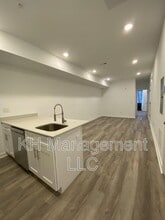 Building Photo - 667 N 52nd St