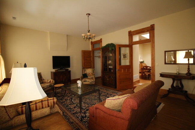 Building Photo - 129 Front St