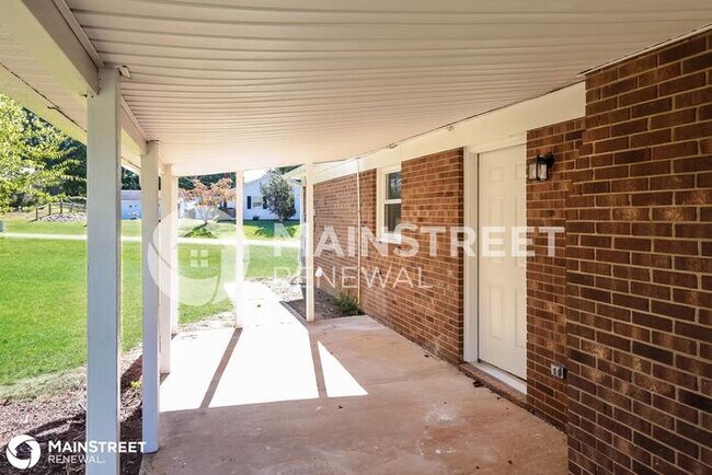 Building Photo - 310 ROLLING HILLS LN, MOCKSVILLE, NC 27028