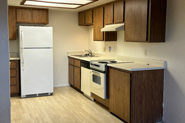 Building Photo - Sandpiper Apartments