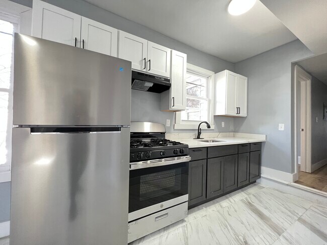 237 South 7th 1R - 235 S 7th St