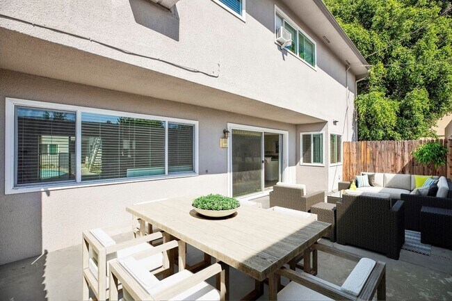 Foto del edificio - Huntington Villas