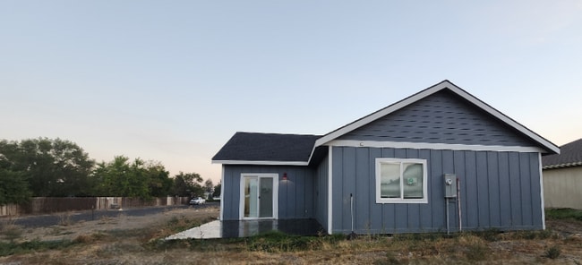 Foto del edificio - 7618 McBeth Ln NE