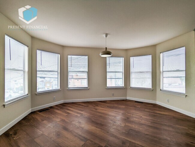 Building Photo - 4 br, 3 bath House - 98 Thrift St.