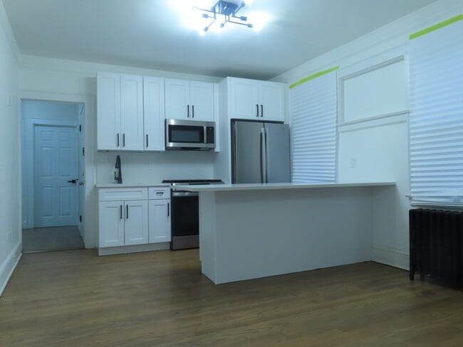 Building Photo - 348 Boyden Ave