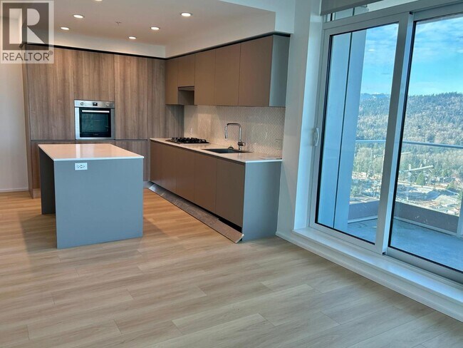 Photo du bâtiment - 3833 Evergreen Pl