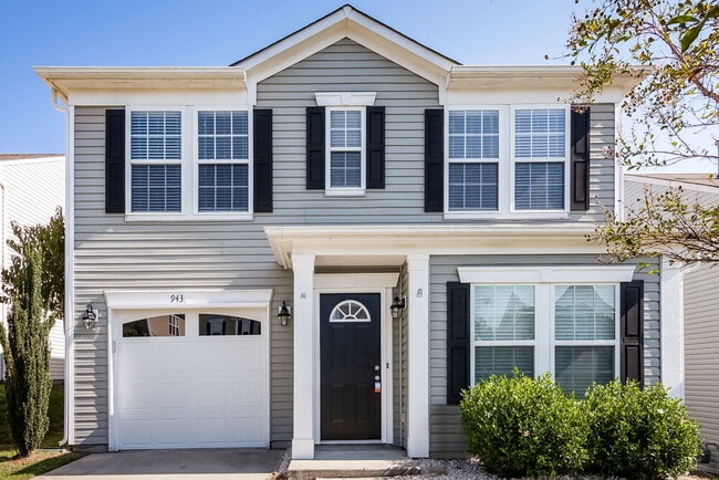 Building Photo - 943 Littleton Dr