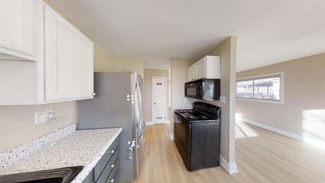 Foto del edificio - 513 Cottonwood Dr