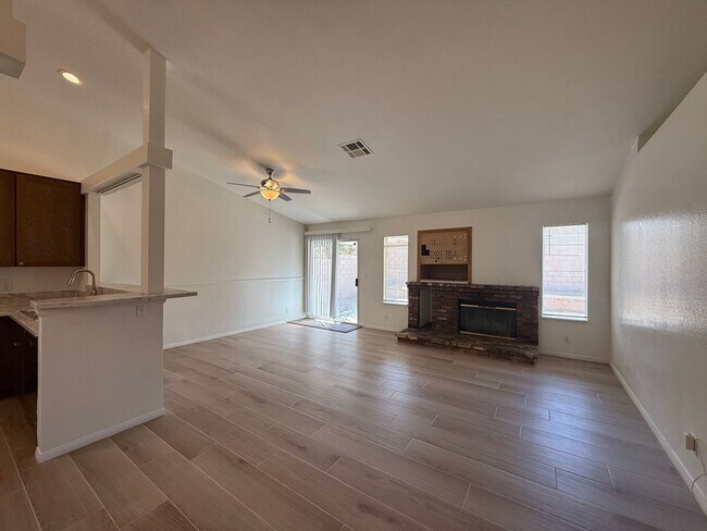 Building Photo - 6124 Malaga Ct
