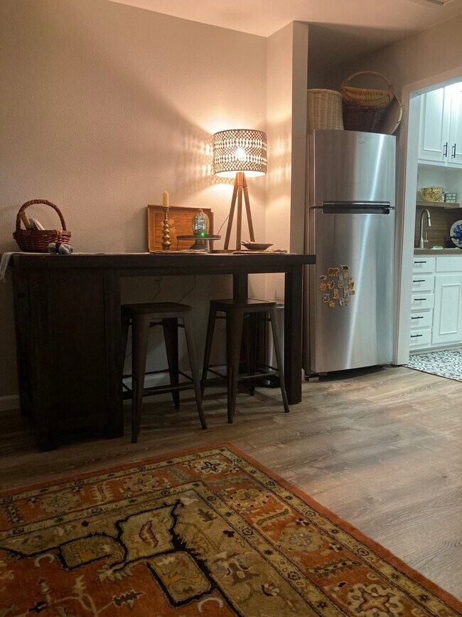 Breakfast/desk space - 2812 Anita Ln