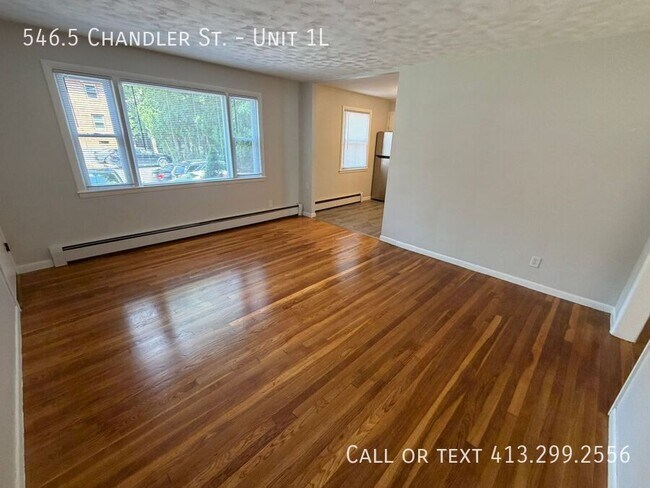 Foto del edificio - 546.5 Chandler St