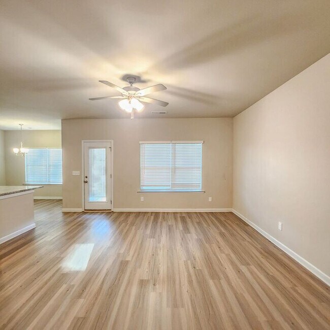 Building Photo - 7272 Laurel Way