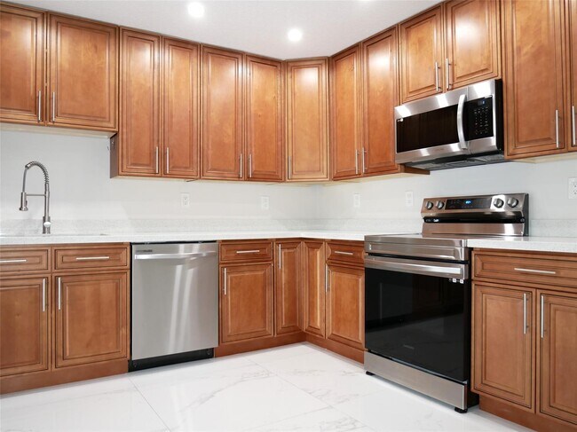 Foto del edificio - 7347 NW 75th St