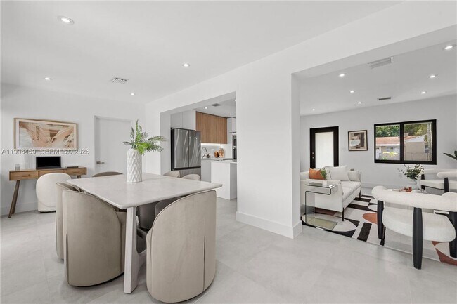 Foto del edificio - 8246 NE 2nd Ct