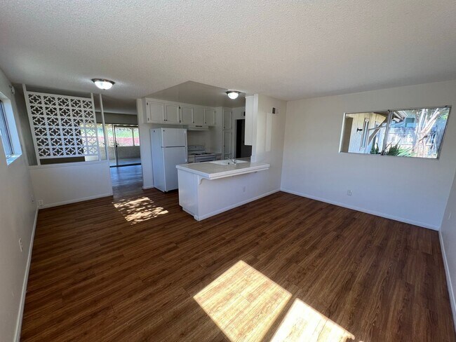 Foto del edificio - Paradise Hills 3-bedroom house on cul-de-sac